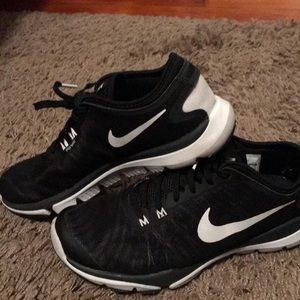 Nike Flywires size 6.5 in excellent condition!